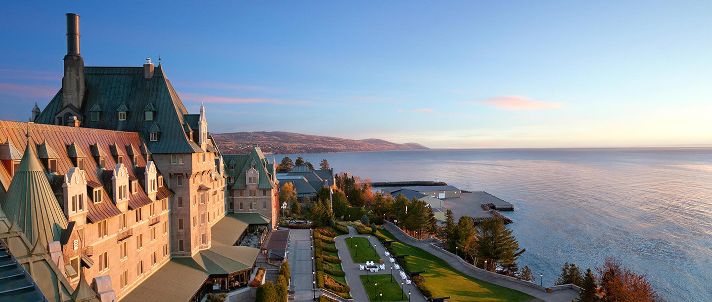 Hôtel Fairmont Le Manoir Richelieu, au bord du Fleuve Saint-Laurent.